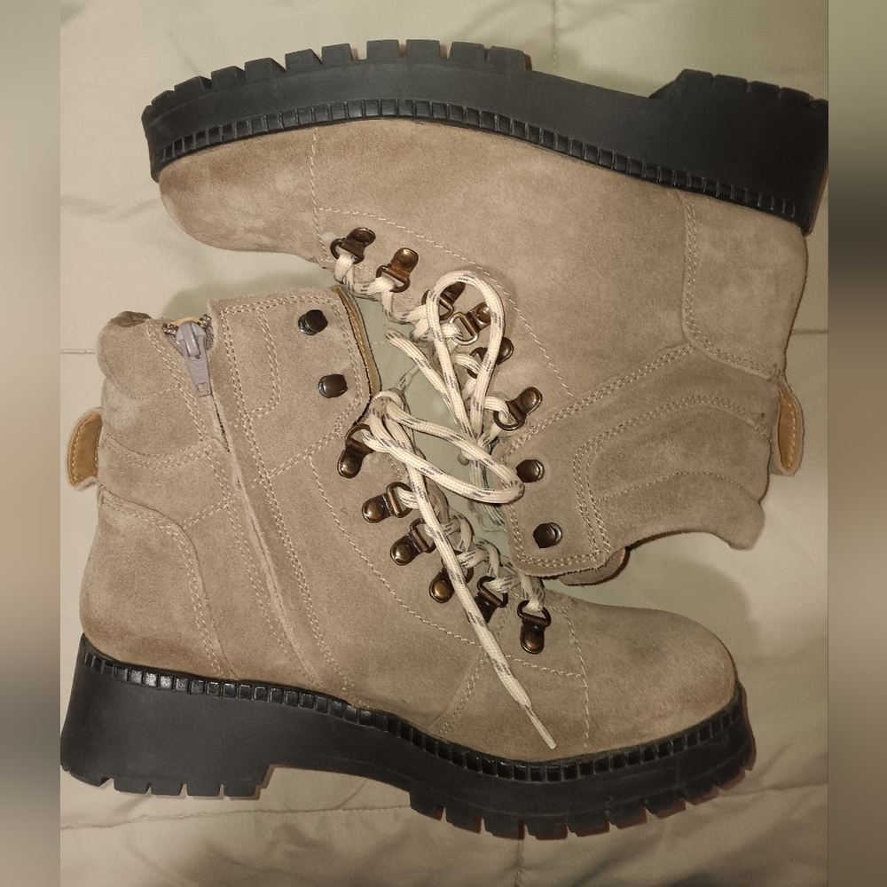 Crown Vintage Tan Leather Boots